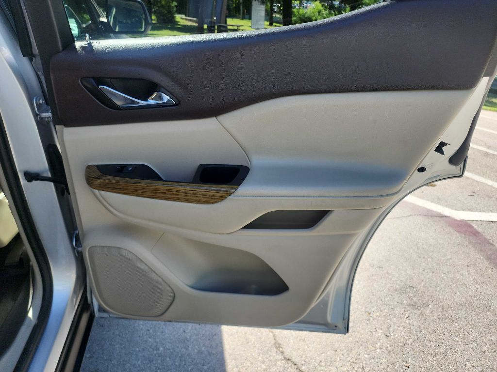 2017 Gmc Acadia Denali photo 37