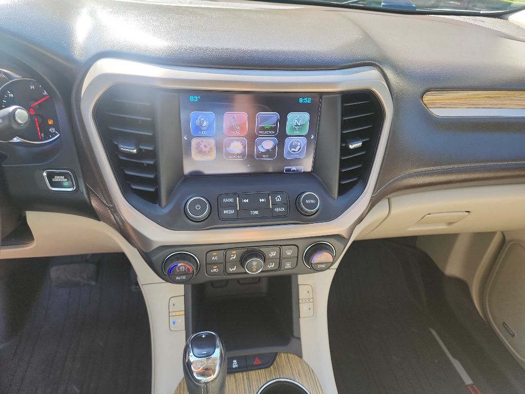 2017 Gmc Acadia Denali photo 22