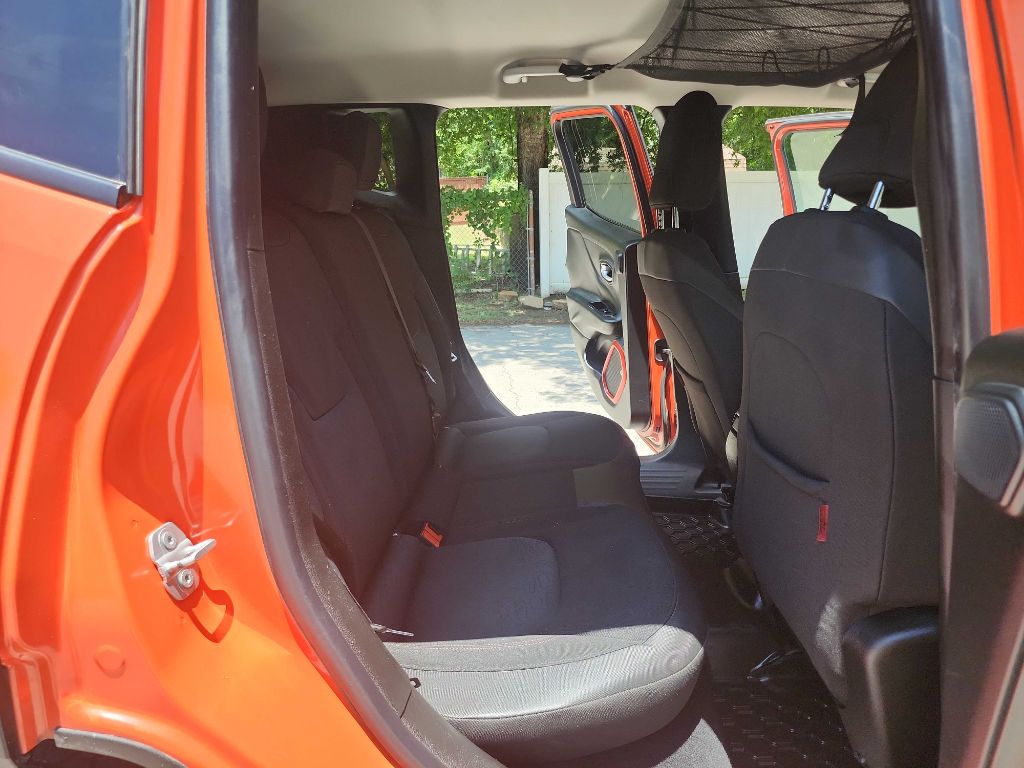 2016 Jeep Renegade Trailhawk photo 35