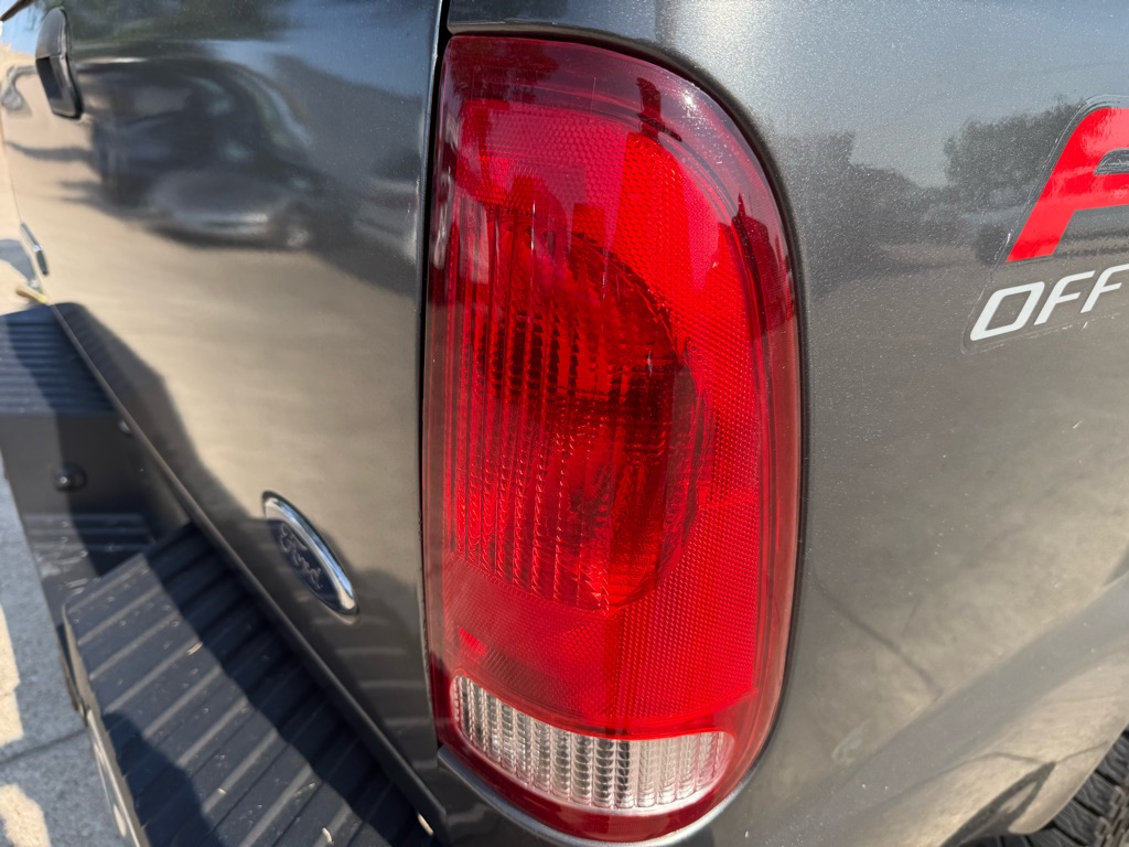 2005 Ford F-250 photo 8