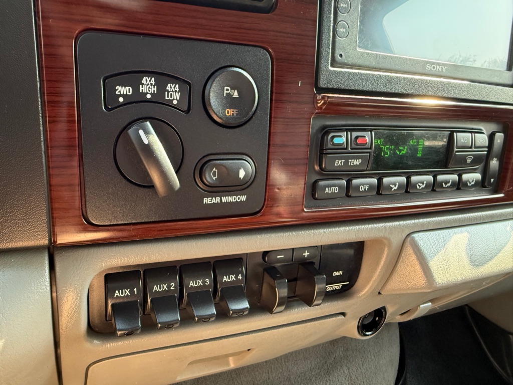 2005 Ford F-250 photo 25