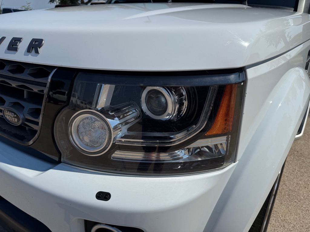 2016 Land Rover LR4 HSE photo 10