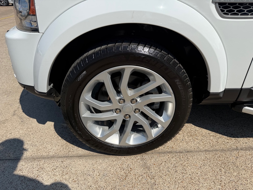 2016 Land Rover LR4 HSE photo 12