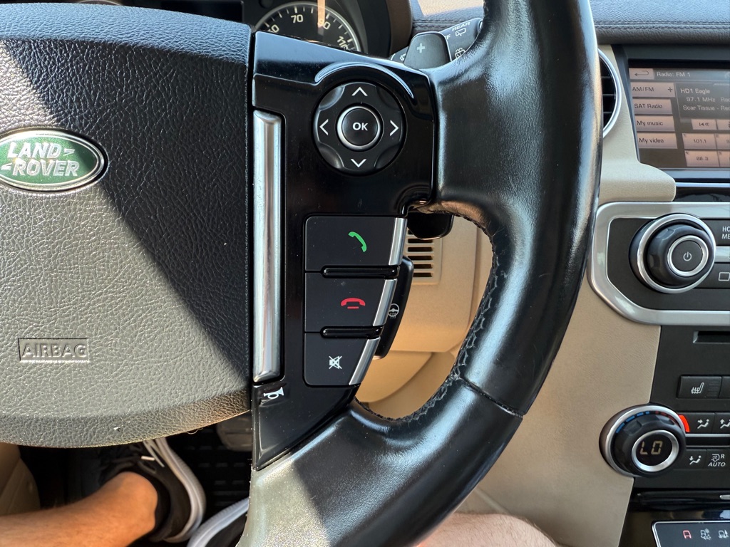 2016 Land Rover LR4 HSE photo 27