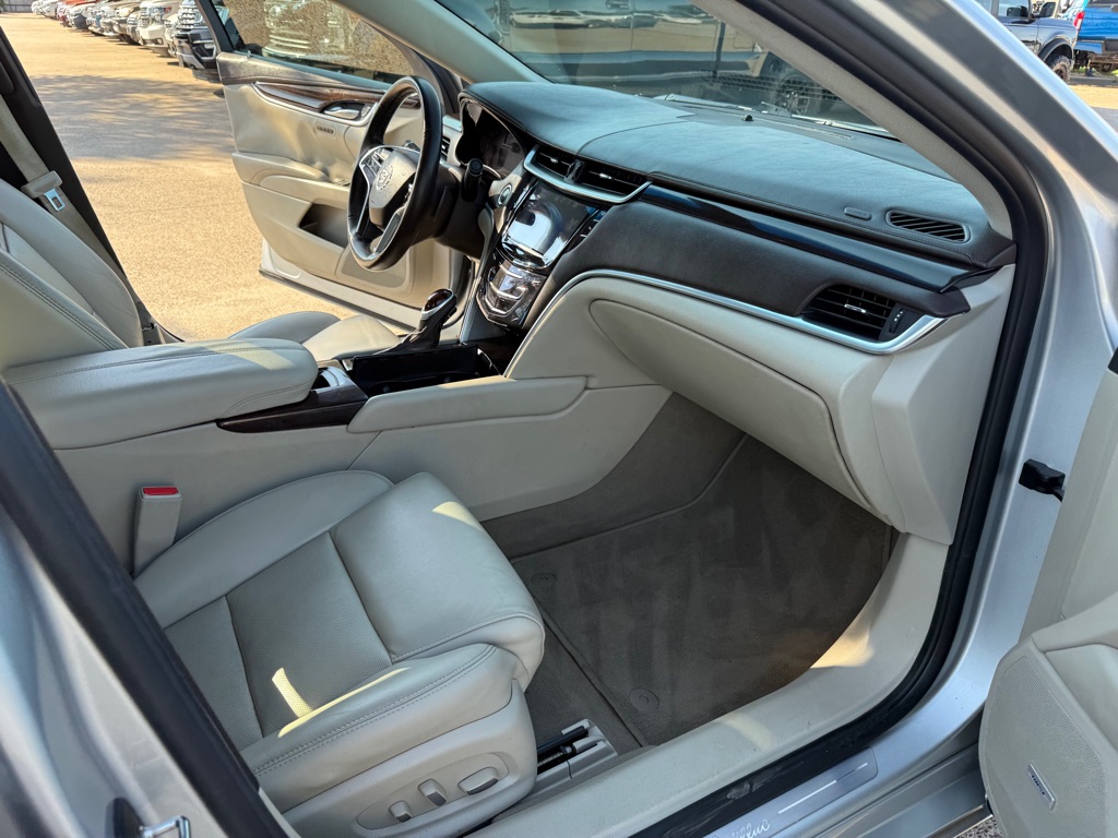2015 Cadillac XTS Luxury photo 16