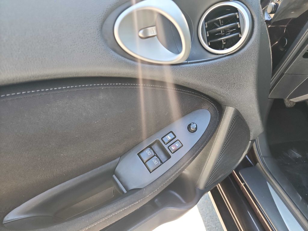 2016 Nissan Versa Note S photo 62