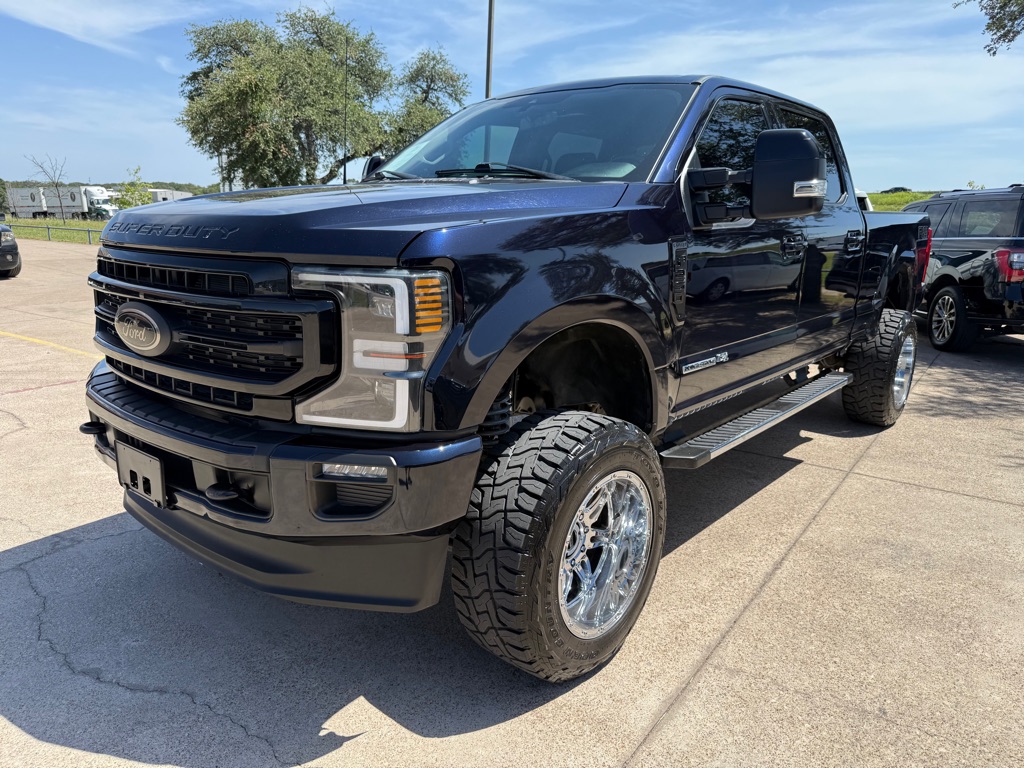 2021 Ford F-250 Lariat photo 2