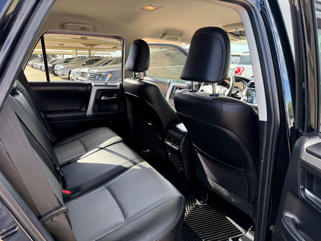 2012 Toyota Sequoia SR5 photo 36