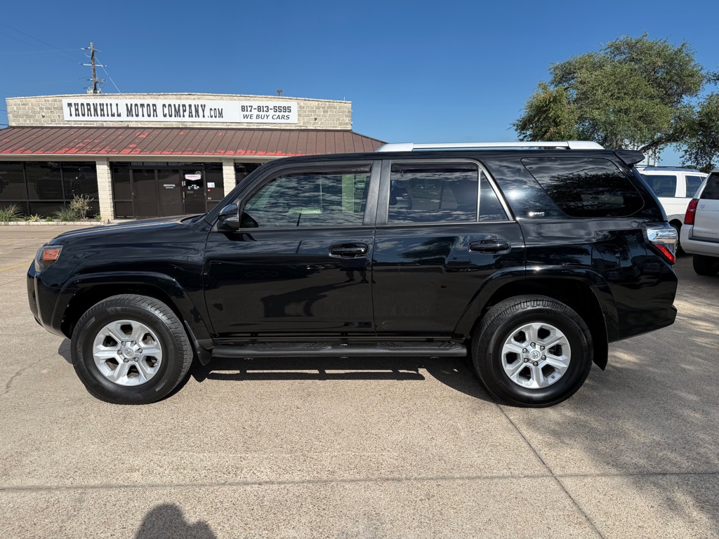 2012 Toyota Sequoia SR5 photo 25