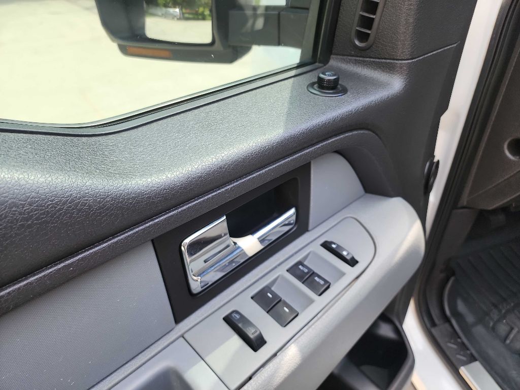 2014 Ford F-150 XLT photo 16