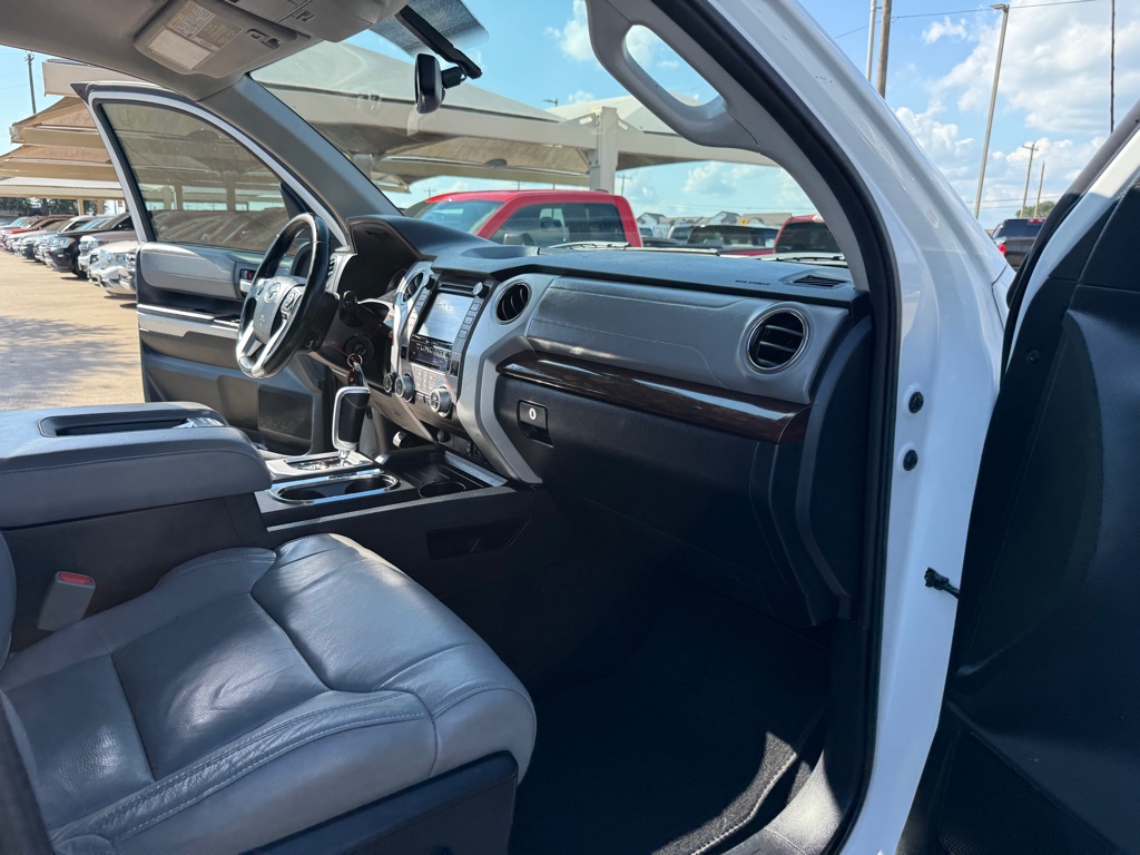 2008 Toyota Tundra SR5 CrewMax photo 52