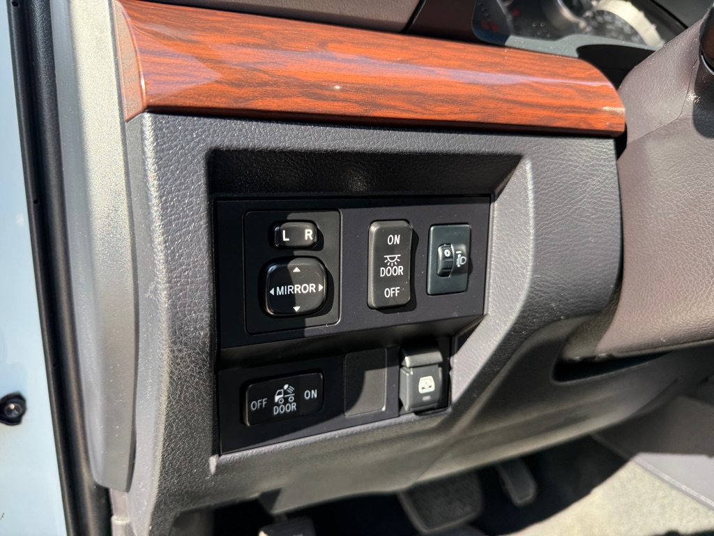 2008 Toyota Tundra SR5 CrewMax photo 55