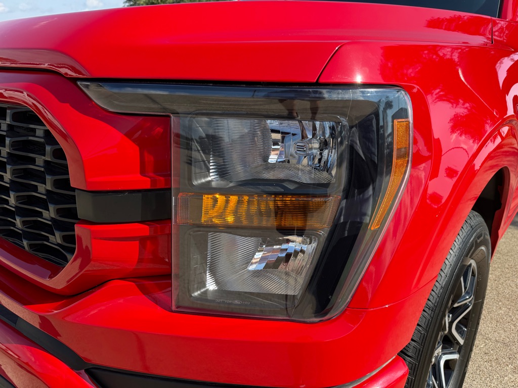 2023 Ford F-150 STX photo 11