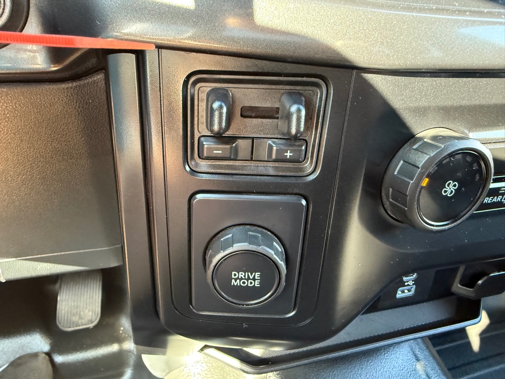 2023 Ford F-150 STX photo 25