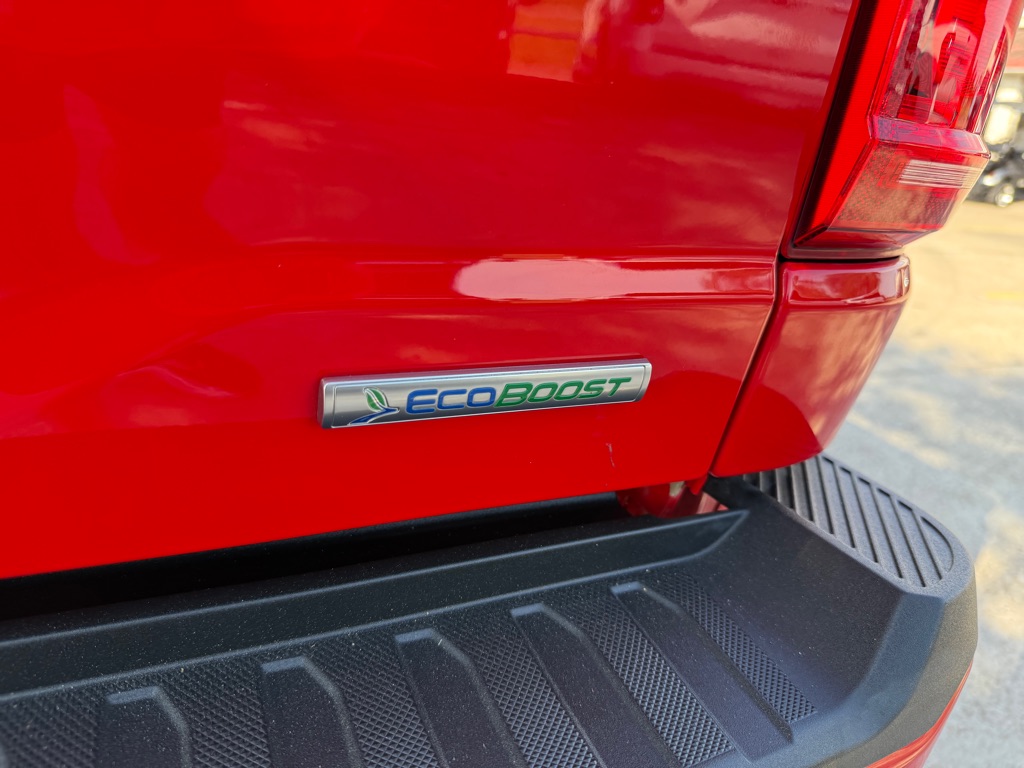 2023 Ford F-150 STX photo 6