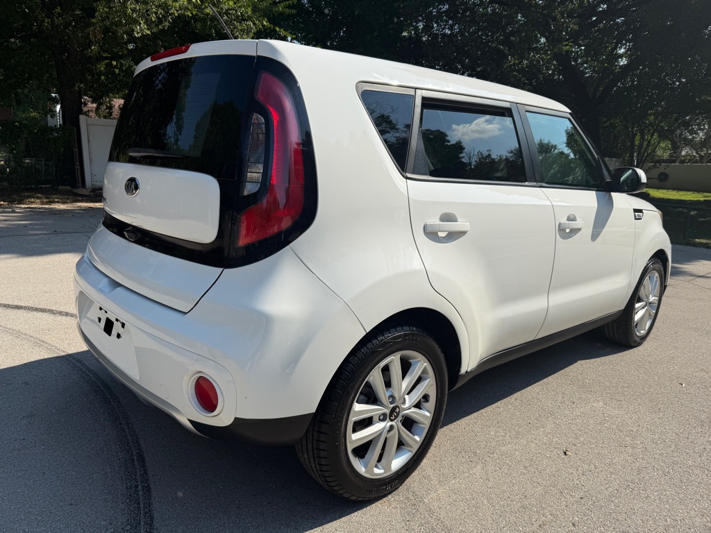 2018 Kia Soul Plus photo 12