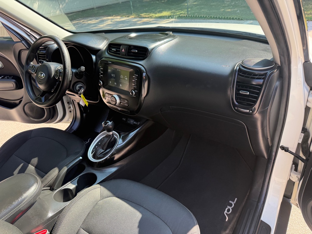 2018 Kia Soul Plus photo 35