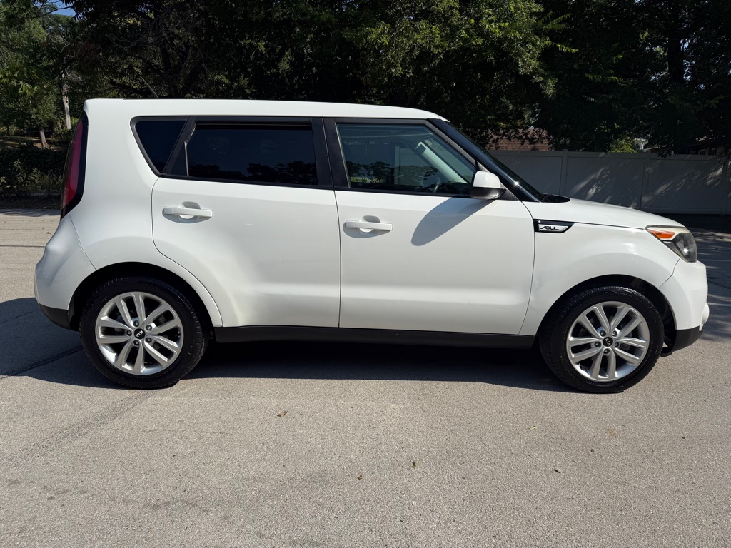 2018 Kia Soul Plus photo 13