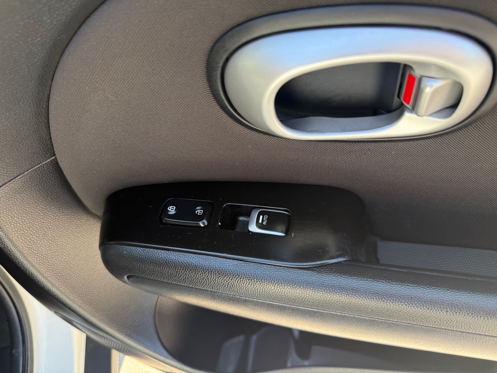 2018 Kia Soul Plus photo 37
