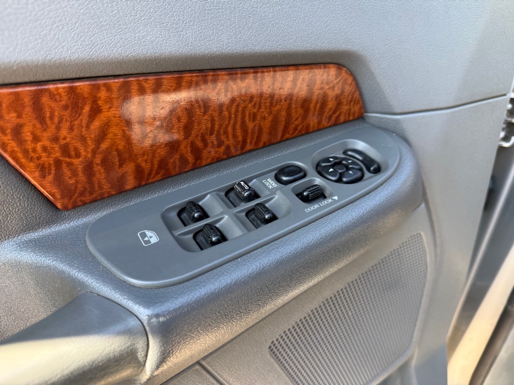 2006 Dodge Ram ST photo 15