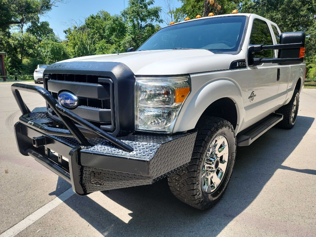 2016 Ford F-250 XLT photo 3