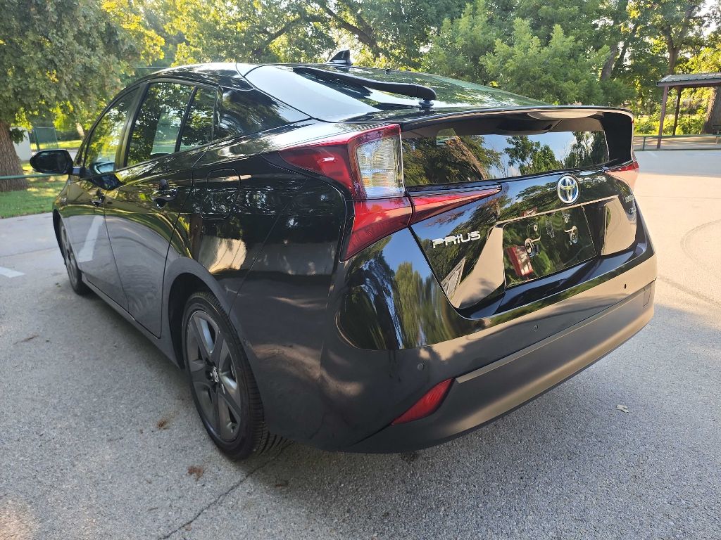 2019 Toyota Prius XLE photo 4