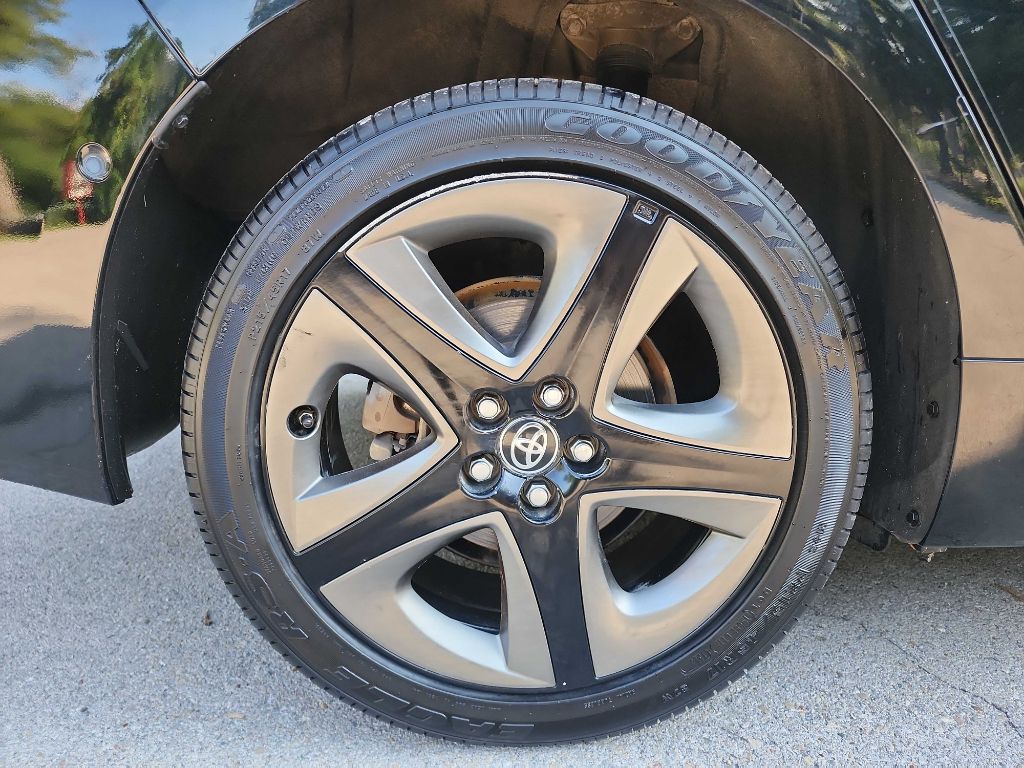 2019 Toyota Prius XLE photo 7