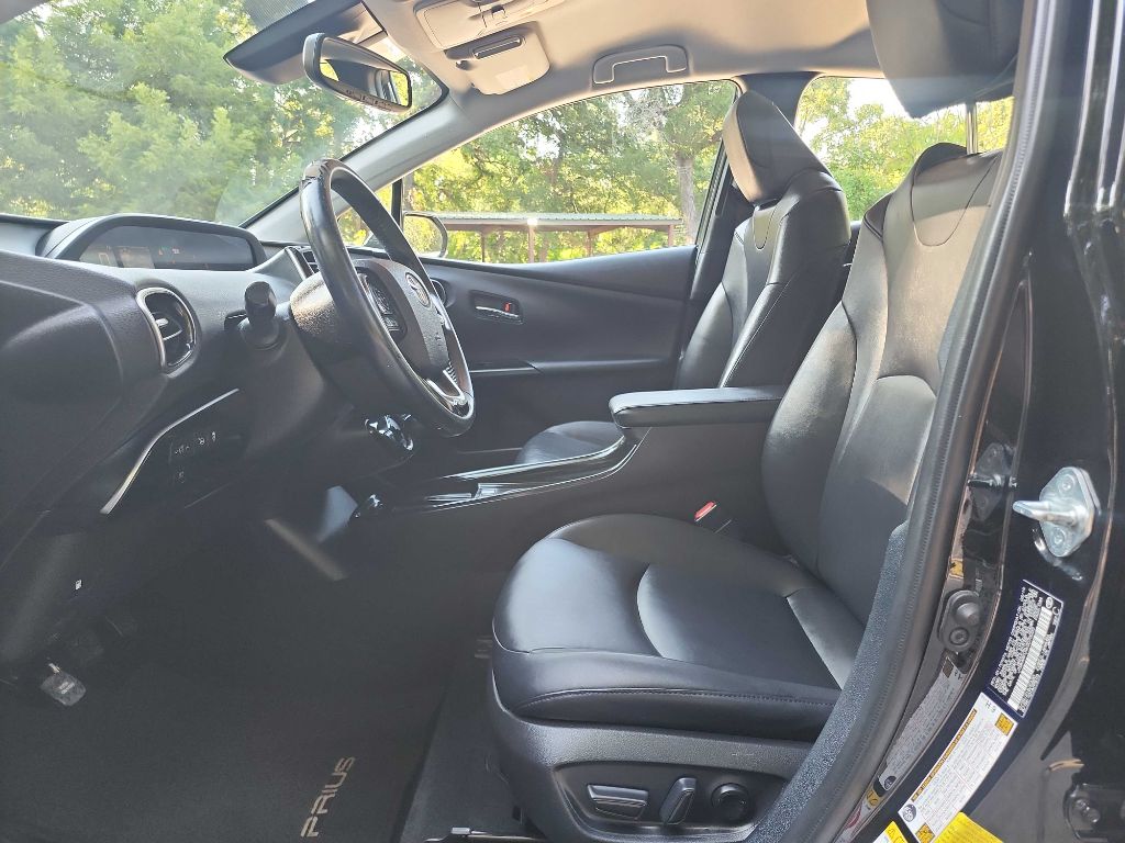 2019 Toyota Prius XLE photo 13