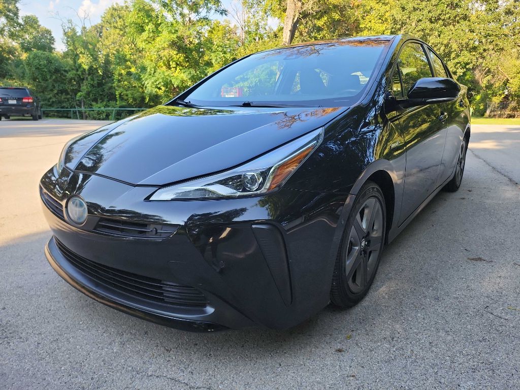 2019 Toyota Prius XLE photo 2