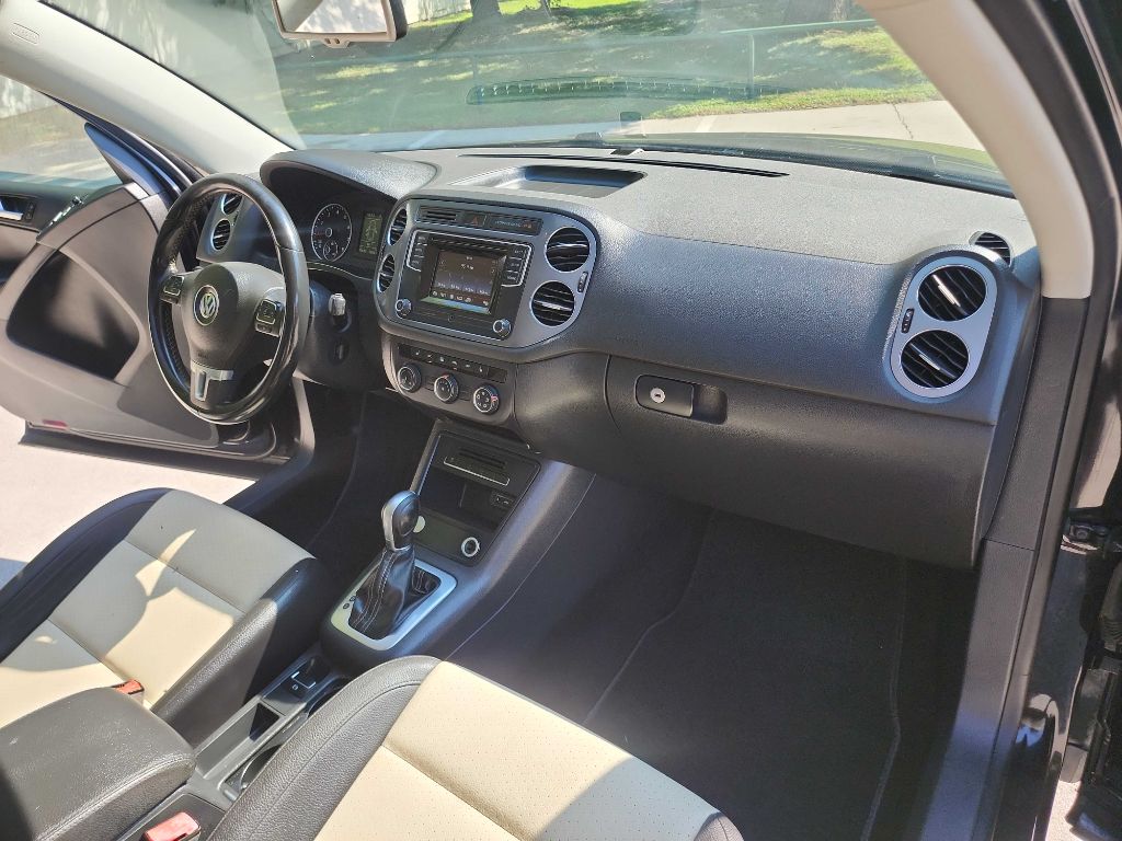 2016 Volkswagen Tiguan S photo 35