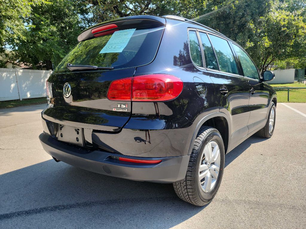 2016 Volkswagen Tiguan S photo 7