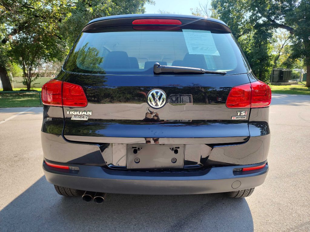 2016 Volkswagen Tiguan S photo 6