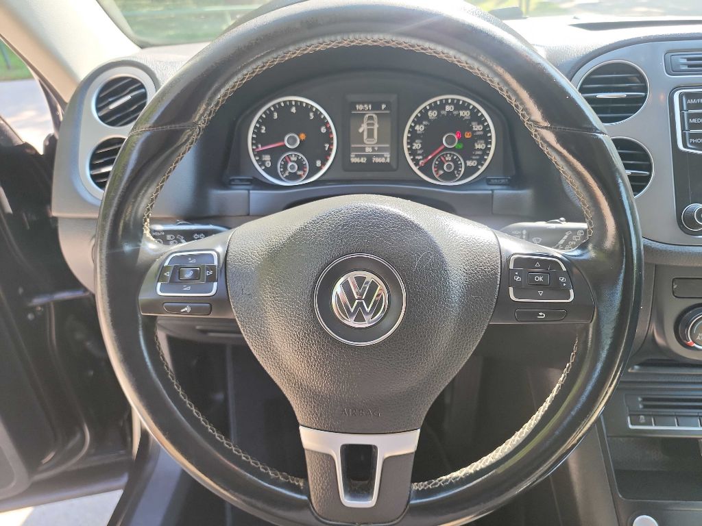 2016 Volkswagen Tiguan S photo 15