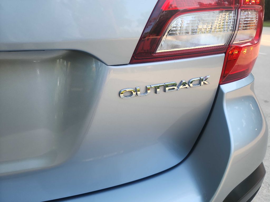 2019 Subaru Outback 2.5i Limited photo 8
