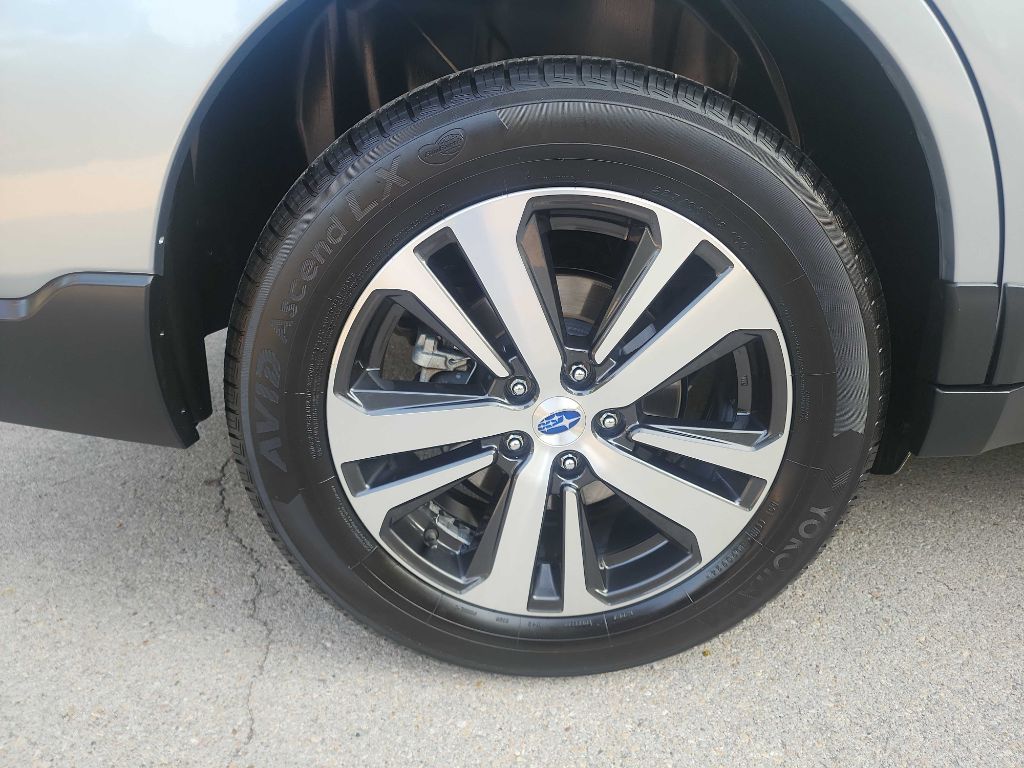 2019 Subaru Outback 2.5i Limited photo 11