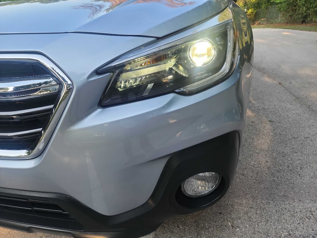 2019 Subaru Outback 2.5i Limited photo 4