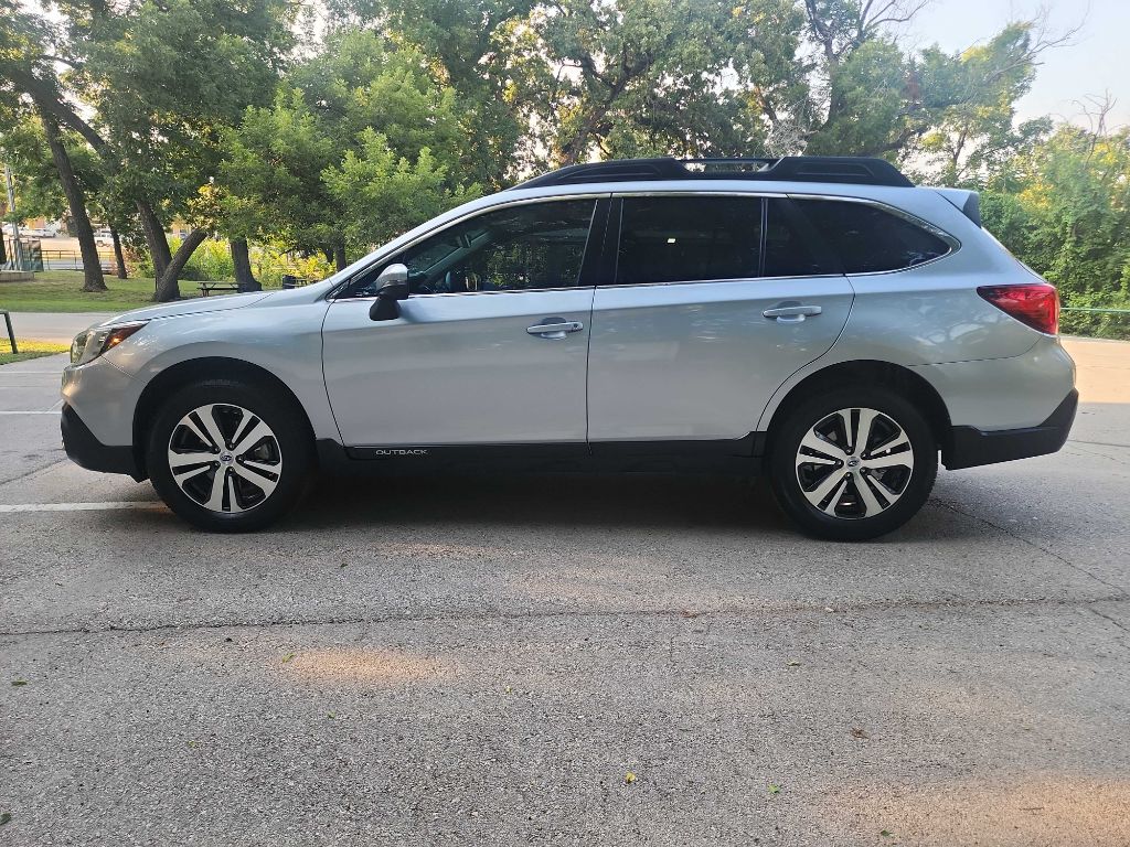 2019 Subaru Outback 2.5i Limited photo 5