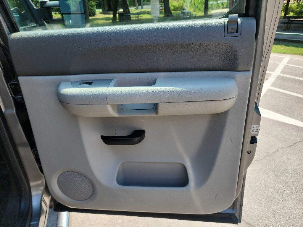2009 Chevrolet Silverado 2500HD photo 29