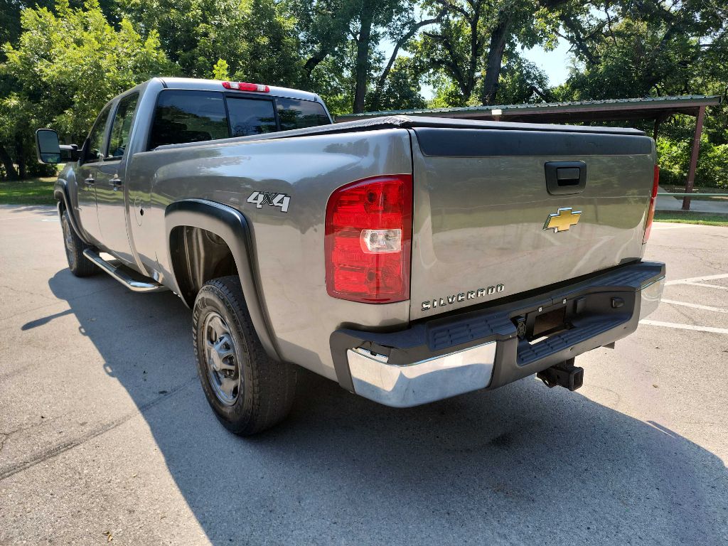 2009 Chevrolet Silverado 2500HD photo 3