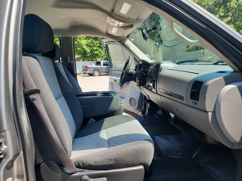2009 Chevrolet Silverado 2500HD photo 31