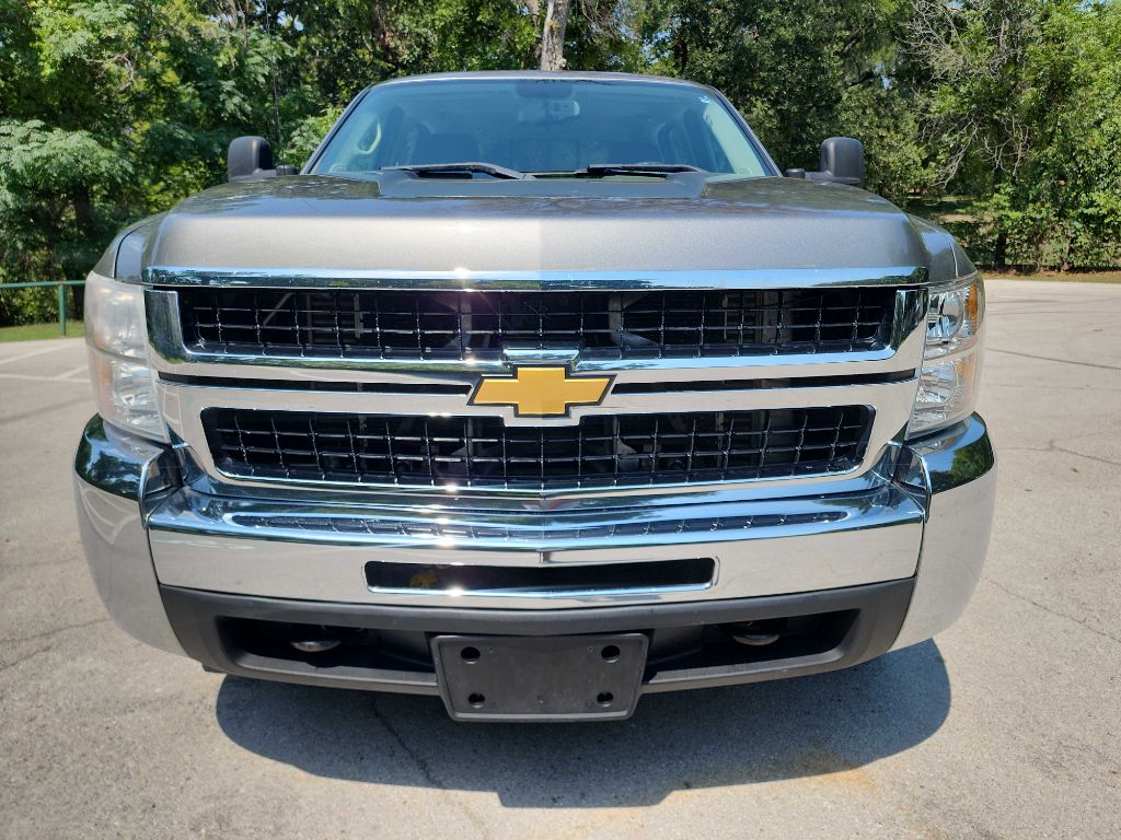 2009 Chevrolet Silverado 2500HD photo 2