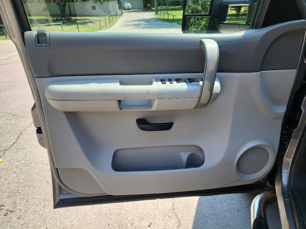 2009 Chevrolet Silverado 2500HD photo 11