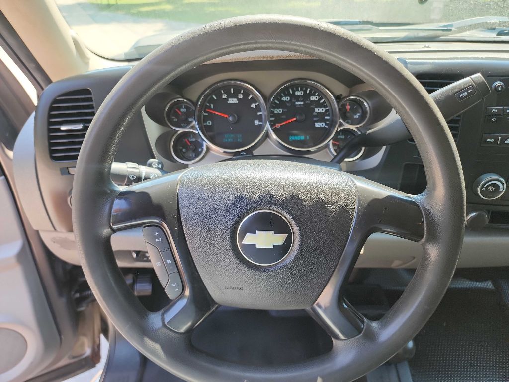 2009 Chevrolet Silverado 2500HD photo 19