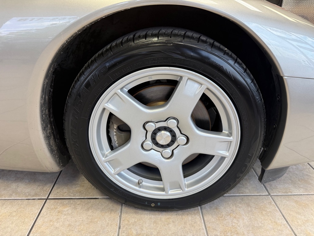 1998 Chevrolet Corvette photo 17