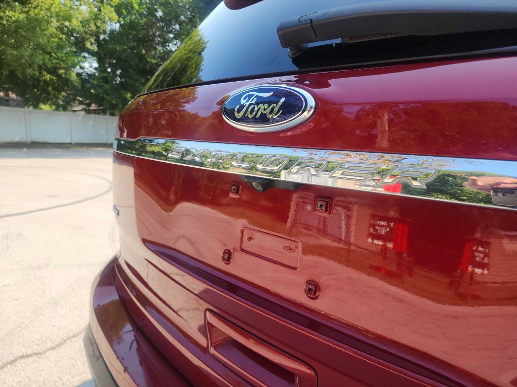 2014 Ford Explorer XLT photo 7