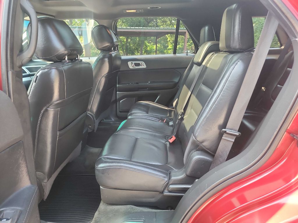 2014 Ford Explorer XLT photo 26