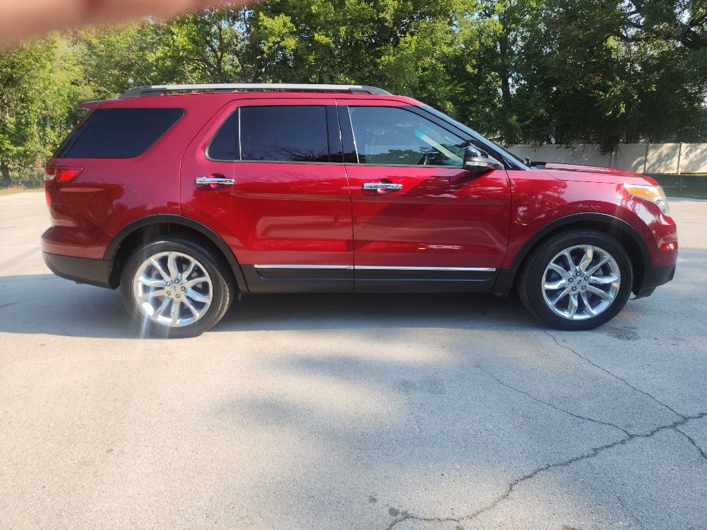 2014 Ford Explorer XLT photo 11
