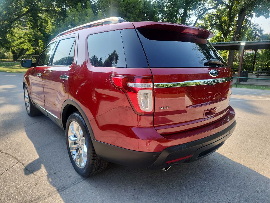 2014 Ford Explorer XLT photo 5