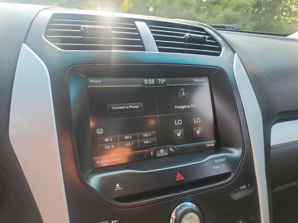 2014 Ford Explorer XLT photo 22