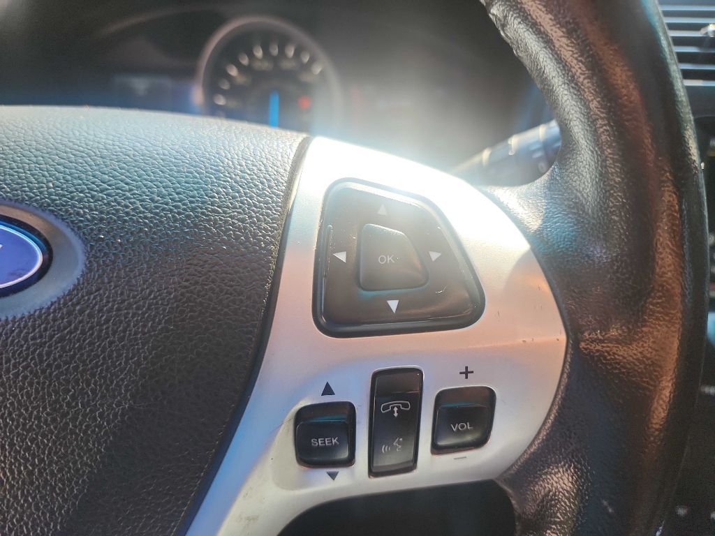 2014 Ford Explorer XLT photo 19